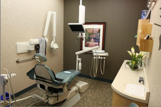 Dental Implants Center of Clinton