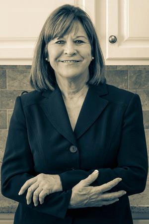 Anne Oller | Long & Foster Realtors