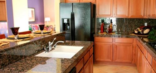 2 Local Gals Housekeeping