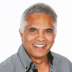 Dr Jonathan Toussaint