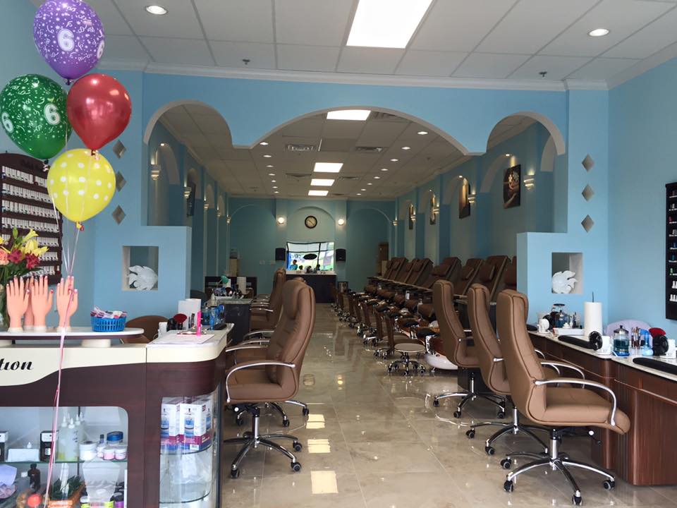 Hollywood Nails & Spa