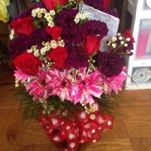 Dj's Flowers & Gifts