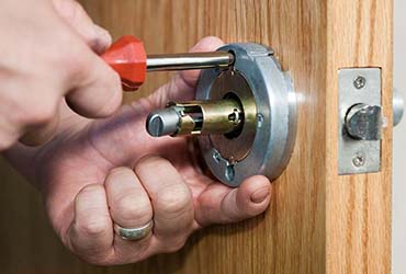 Dy-no-mite Locksmith Services | local locksmith services near me
