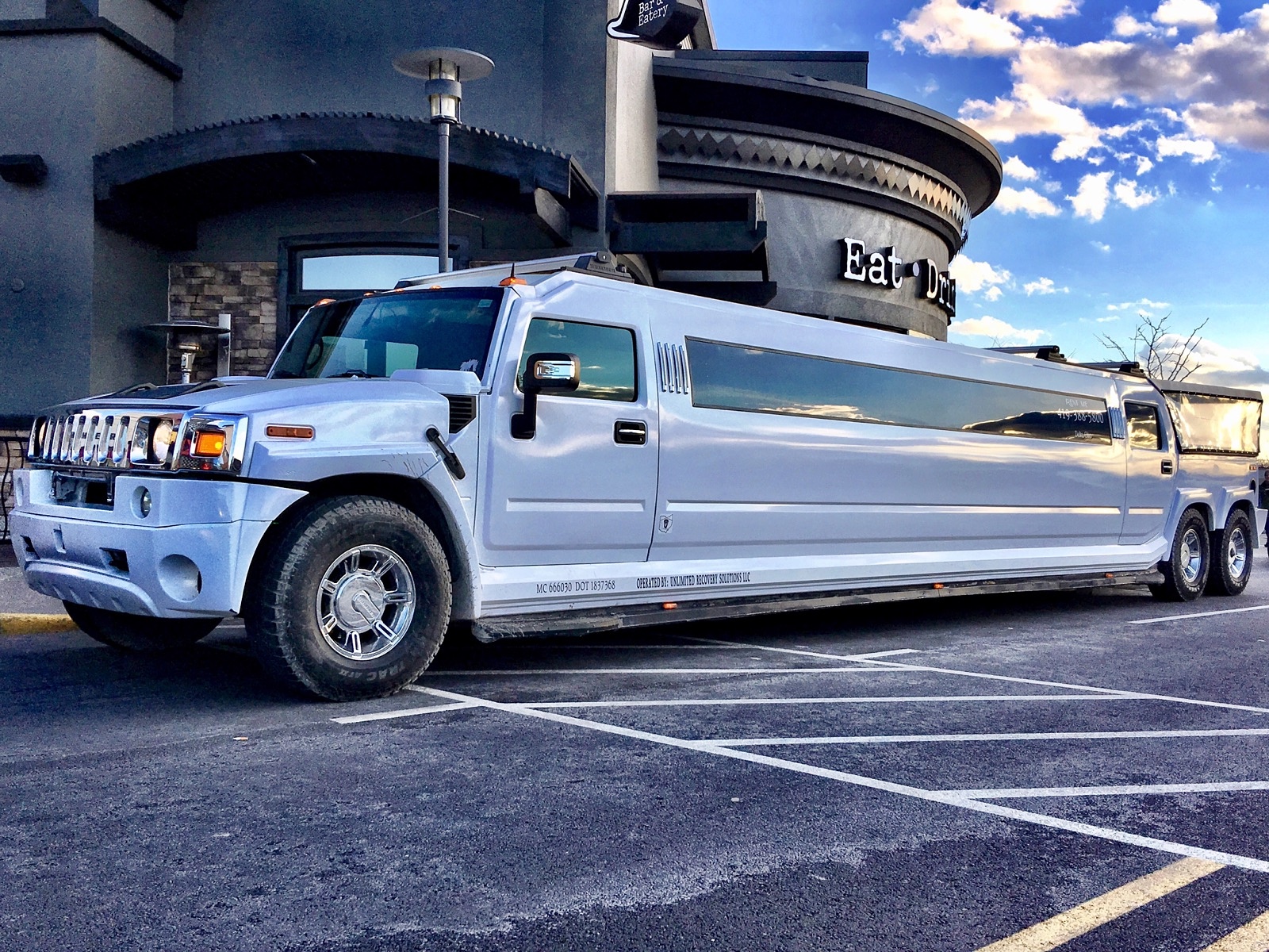 Toledo Party Bus and Limo