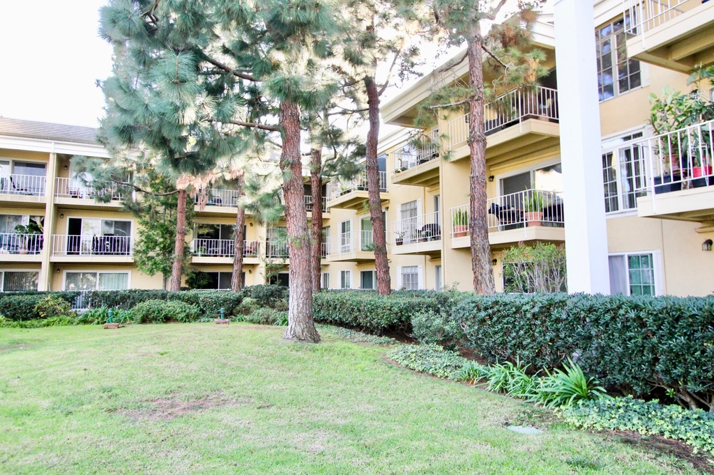 Newport Beach Condos For Sale