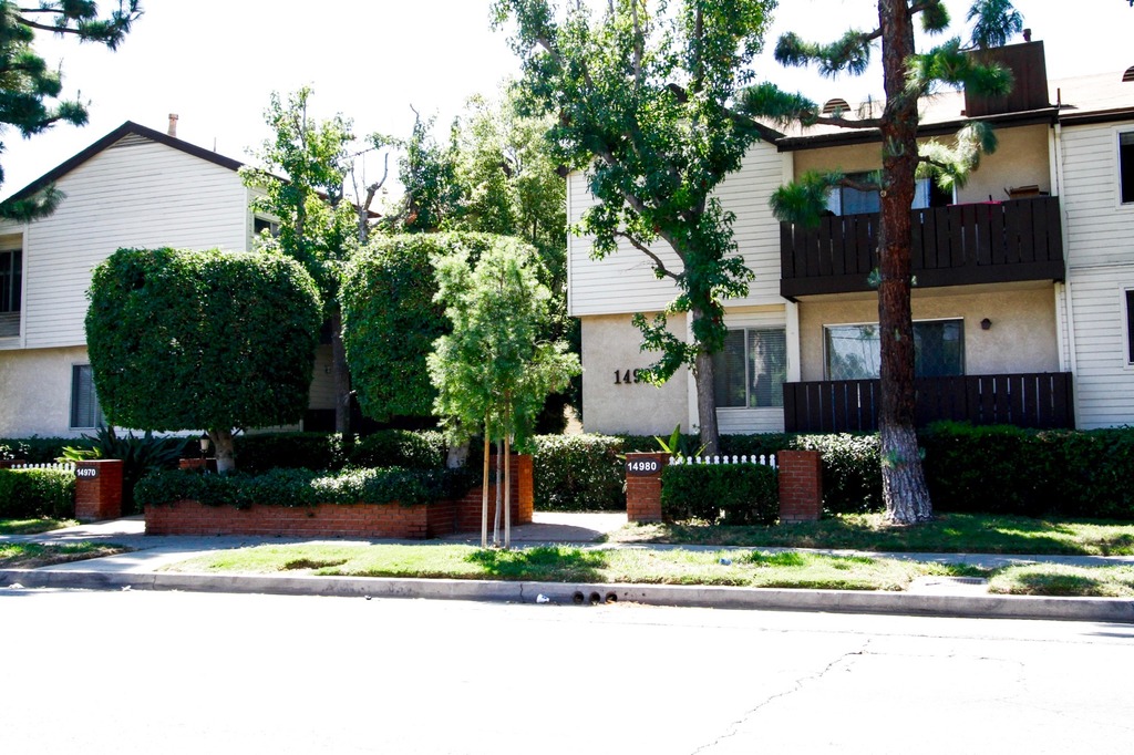 Van Nuys Condos For Sale