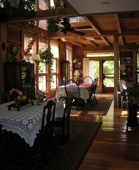 Snug Hollow Farm Bed & Breakfast