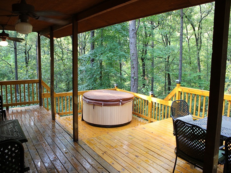 Seven Feathers Lodge